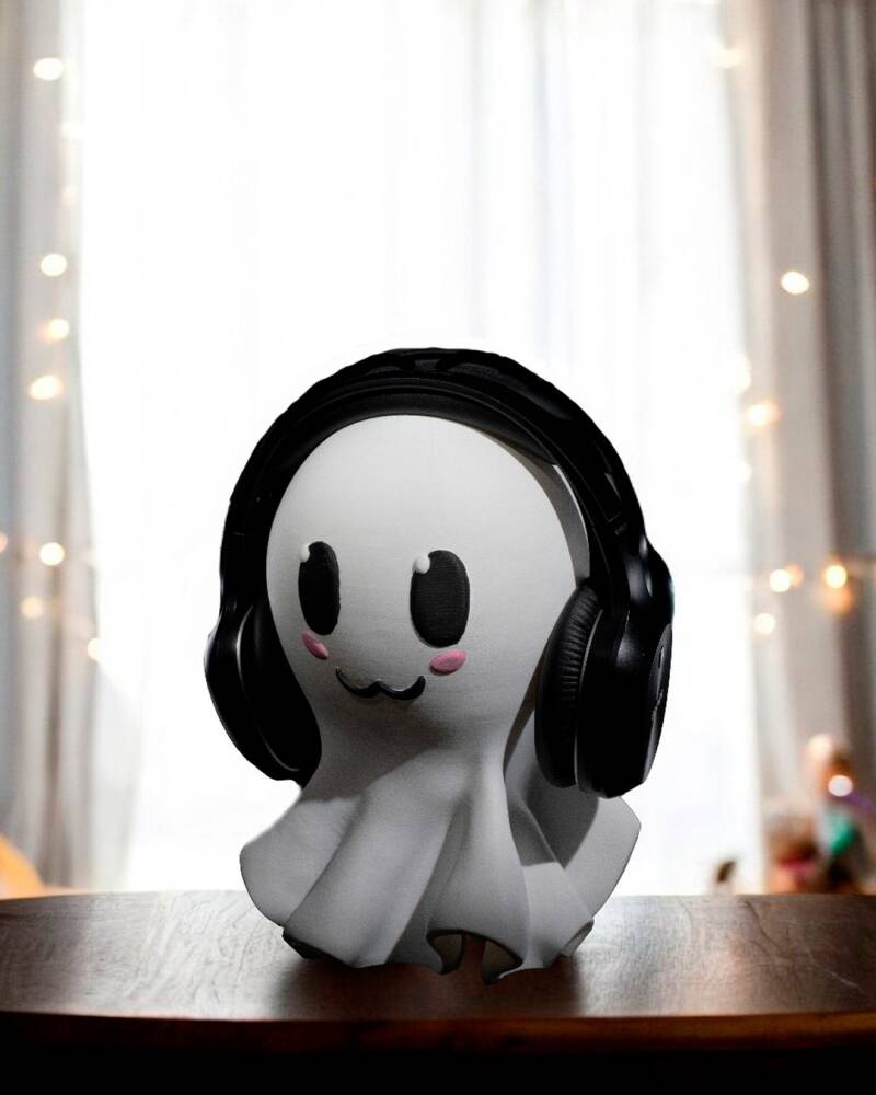 Gentle Ghost headphone holder