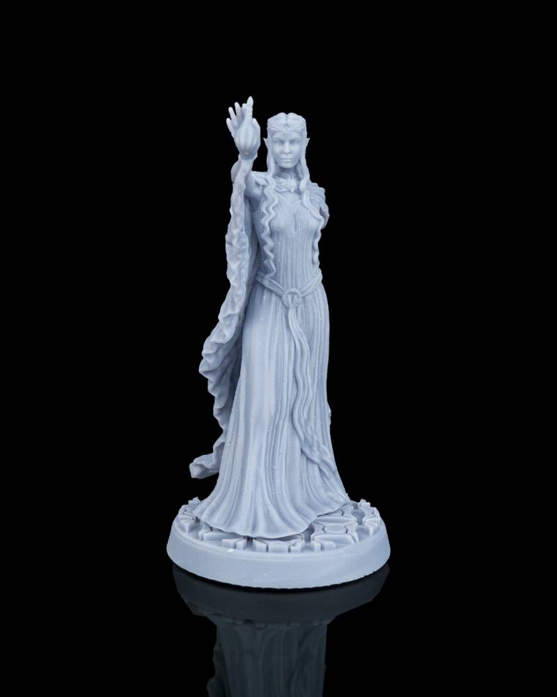 Valyra, The White Lady – Hero – Échelle 32 mm