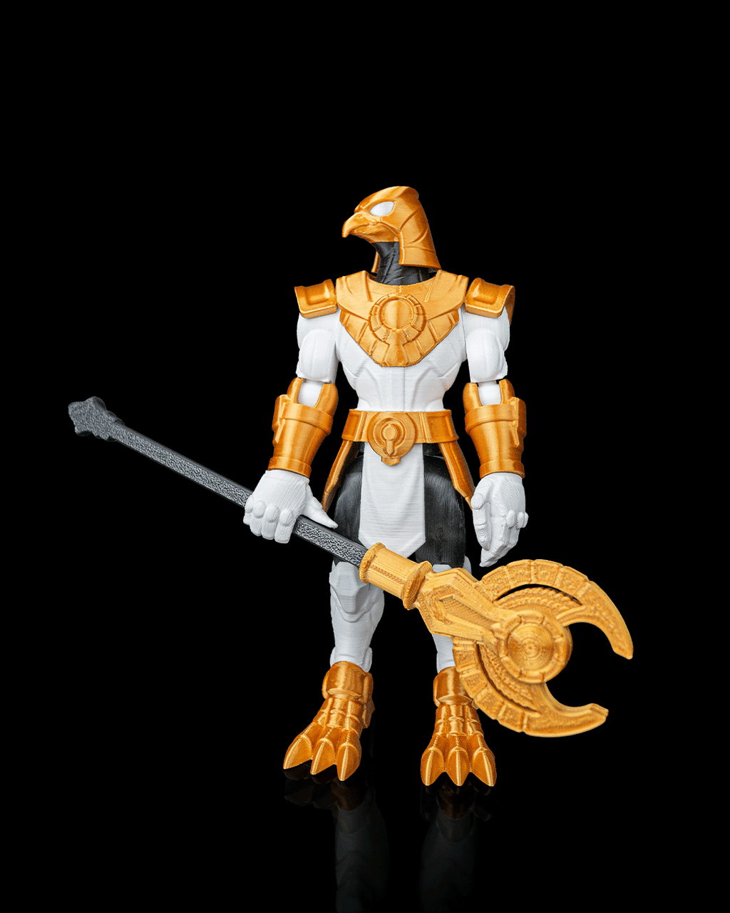 Mecha Horus — figurine articulée blanche et dorée à tête de faucon, vue 1