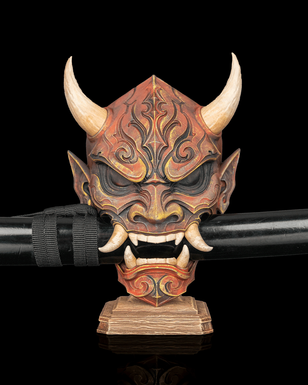 Oni Mask — présentation peinte illustrative, non fournie