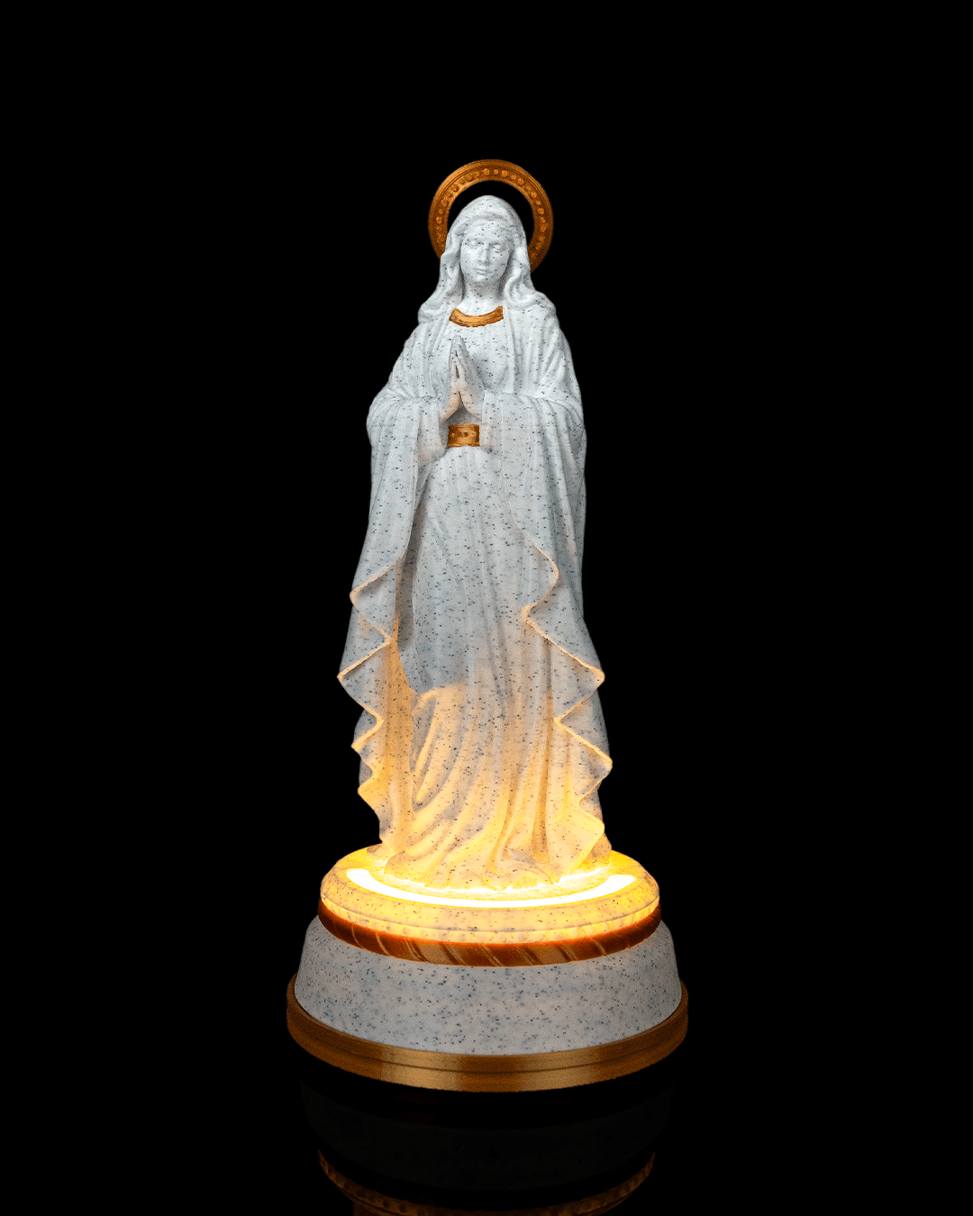 Our Lady — Notre-Dame en prière, vue 1