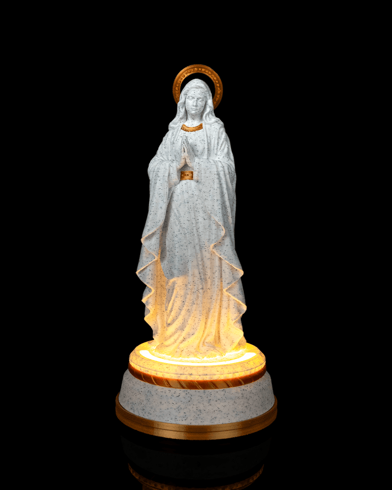 Our Lady — Notre-Dame en prière
