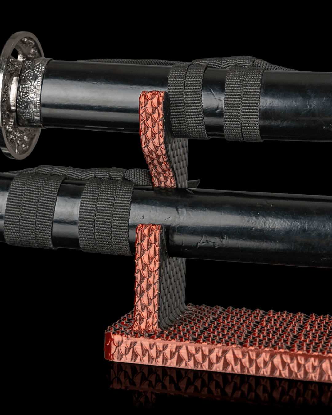 Textured Rack — présentoir pour deux katanas, vue 3